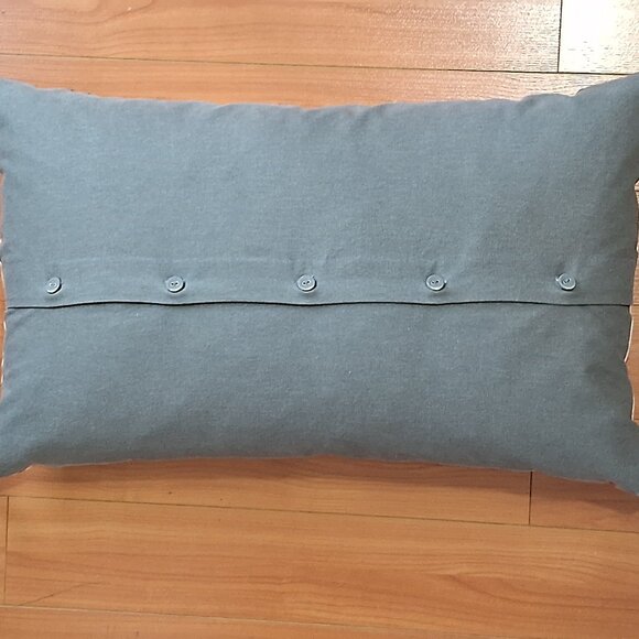 IKEA cushion - Picture 2 of 7